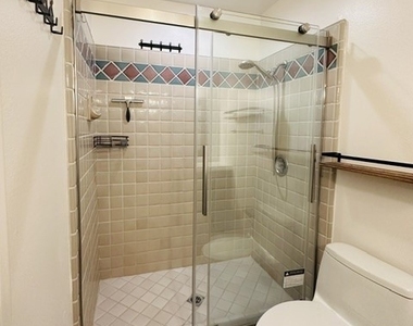 320 Pasadena - Photo Thumbnail 13