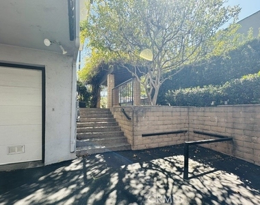 320 Pasadena - Photo Thumbnail 20