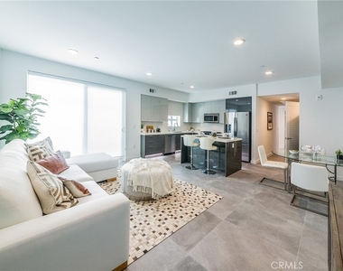 214 S Westmoreland - Photo Thumbnail 15