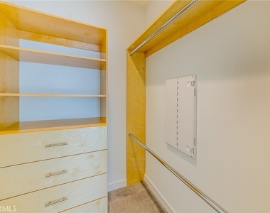 214 S Westmoreland - Photo Thumbnail 6