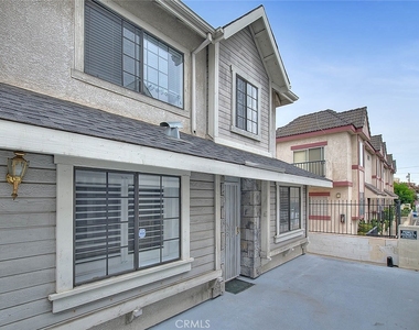 114 N Atlantic Boulevard - Photo Thumbnail 3