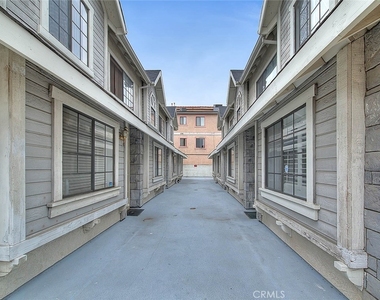 114 N Atlantic Boulevard - Photo Thumbnail 6