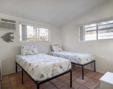 207 Rossmore Drive - Photo Thumbnail 14
