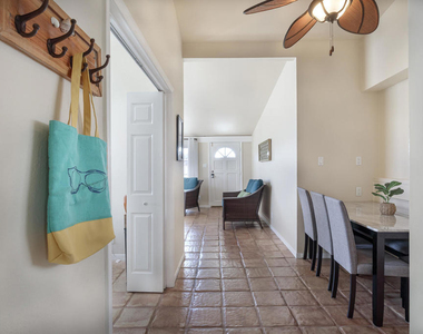 207 Rossmore Drive - Photo Thumbnail 6