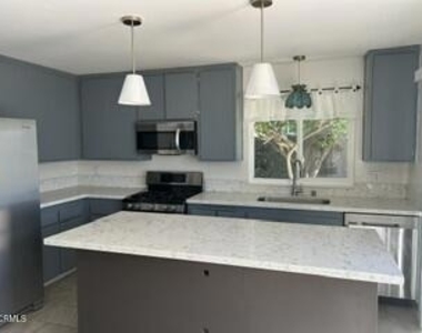 6602 Swan Street - Photo Thumbnail 2