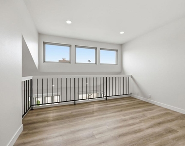 3664 Sunset Lane - Photo Thumbnail 11