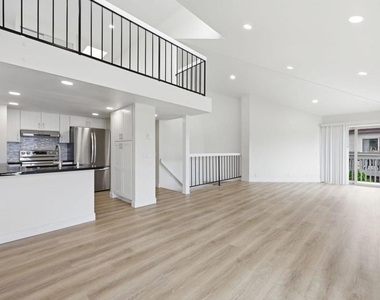 3664 Sunset Lane - Photo Thumbnail 4