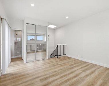 3664 Sunset Lane - Photo Thumbnail 12