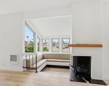 3664 Sunset Lane - Photo Thumbnail 5