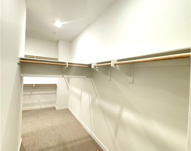 5826 Walden Ct - Photo Thumbnail 17