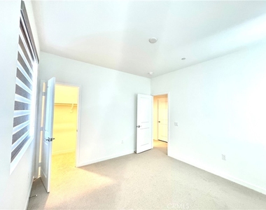 5826 Walden Ct - Photo Thumbnail 20