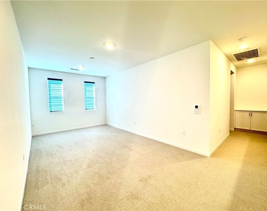 5826 Walden Ct - Photo Thumbnail 11
