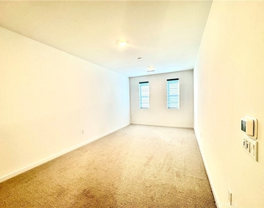 5826 Walden Ct - Photo Thumbnail 12