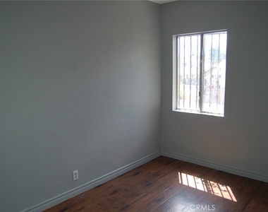 422 W Palm Street - Photo Thumbnail 9