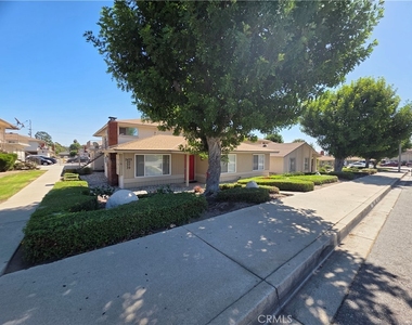 7433 Napa Court - Photo Thumbnail 14