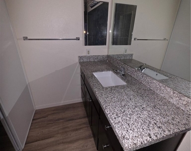 7433 Napa Court - Photo Thumbnail 8