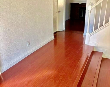 10974 Glenoaks  Dr. - Photo Thumbnail 13