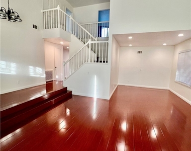 10974 Glenoaks  Dr. - Photo Thumbnail 6