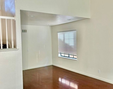 10974 Glenoaks  Dr. - Photo Thumbnail 7