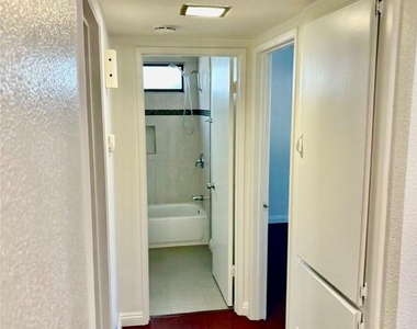 10974 Glenoaks  Dr. - Photo Thumbnail 11