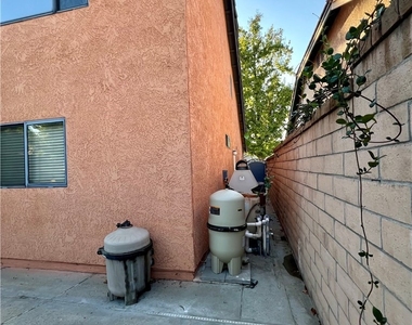 10974 Glenoaks  Dr. - Photo Thumbnail 51