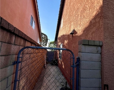 10974 Glenoaks  Dr. - Photo Thumbnail 57