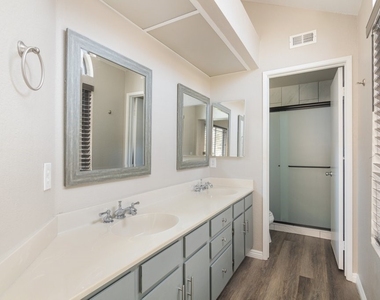 15876 Deer Trail Drive - Photo Thumbnail 24