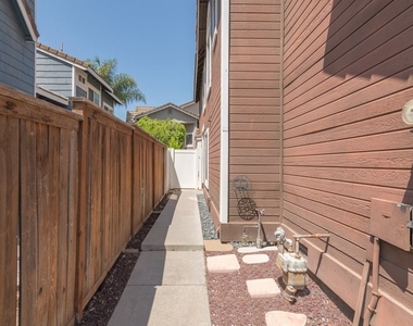 15876 Deer Trail Drive - Photo Thumbnail 3