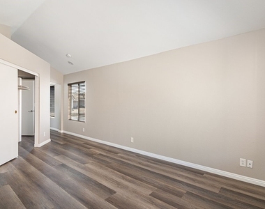 15876 Deer Trail Drive - Photo Thumbnail 22