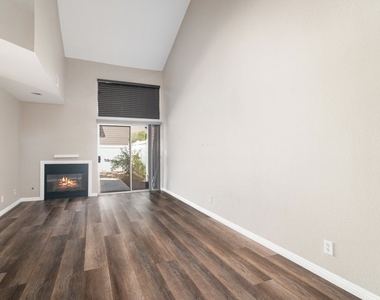 15876 Deer Trail Drive - Photo Thumbnail 6