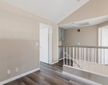 15876 Deer Trail Drive - Photo Thumbnail 16