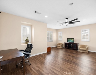 36073 Arras Drive - Photo Thumbnail 23