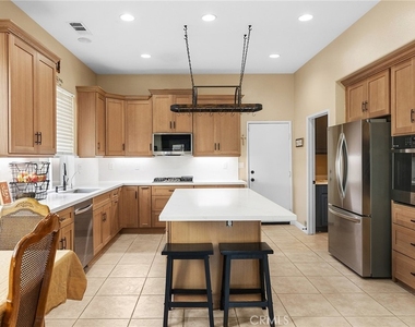 36073 Arras Drive - Photo Thumbnail 11