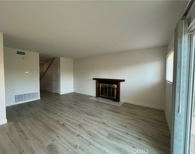 832 Masterson - Photo Thumbnail 4