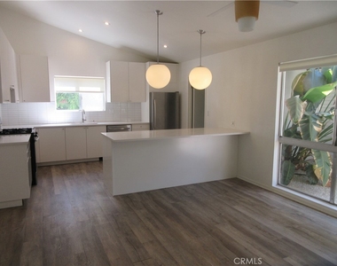 24300 Hatteras Street - Photo Thumbnail 5