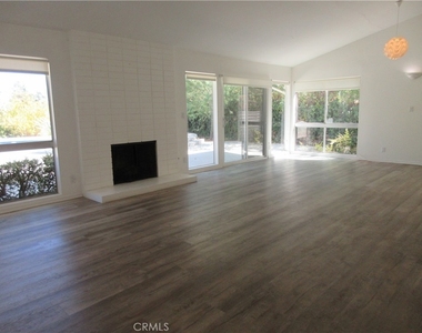 24300 Hatteras Street - Photo Thumbnail 31