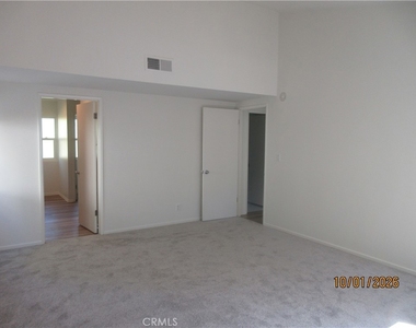 24300 Hatteras Street - Photo Thumbnail 28