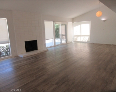24300 Hatteras Street - Photo Thumbnail 12
