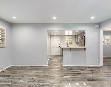 489 Sturtevant Drive - Photo Thumbnail 6