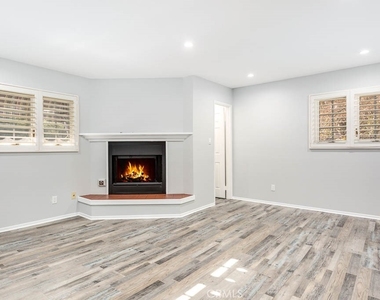 489 Sturtevant Drive - Photo Thumbnail 2