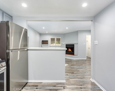 489 Sturtevant Drive - Photo Thumbnail 5