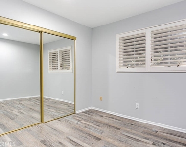 489 Sturtevant Drive - Photo Thumbnail 11