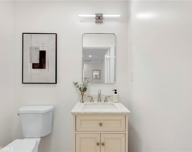 5759 Jamieson Avenue - Photo Thumbnail 20