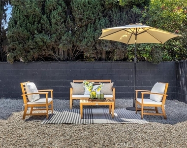 5759 Jamieson Avenue - Photo Thumbnail 23
