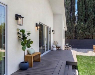 5759 Jamieson Avenue - Photo Thumbnail 25