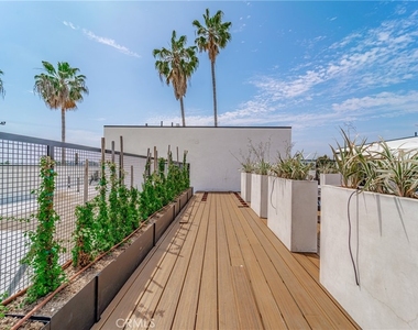 2828 London Street - Photo Thumbnail 24