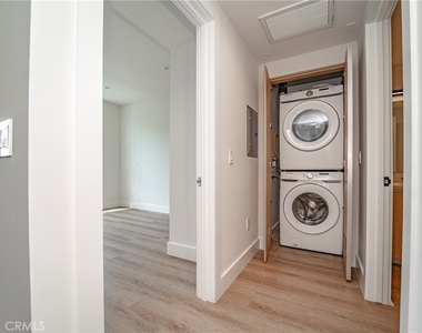 2828 London Street - Photo Thumbnail 5