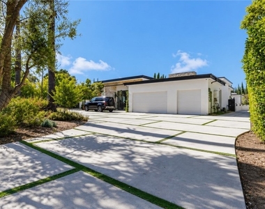 22935 Oxnard - Photo Thumbnail 2