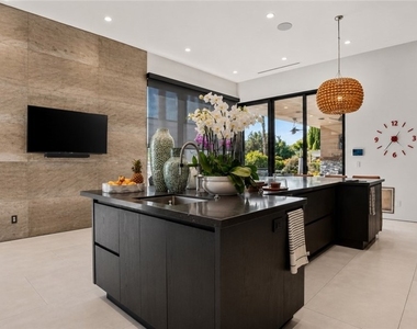 22935 Oxnard - Photo Thumbnail 34