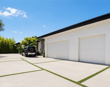 22935 Oxnard - Photo Thumbnail 3